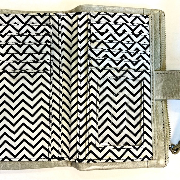Gray HOBO Wristlet wallet - Picture 3 of 5
